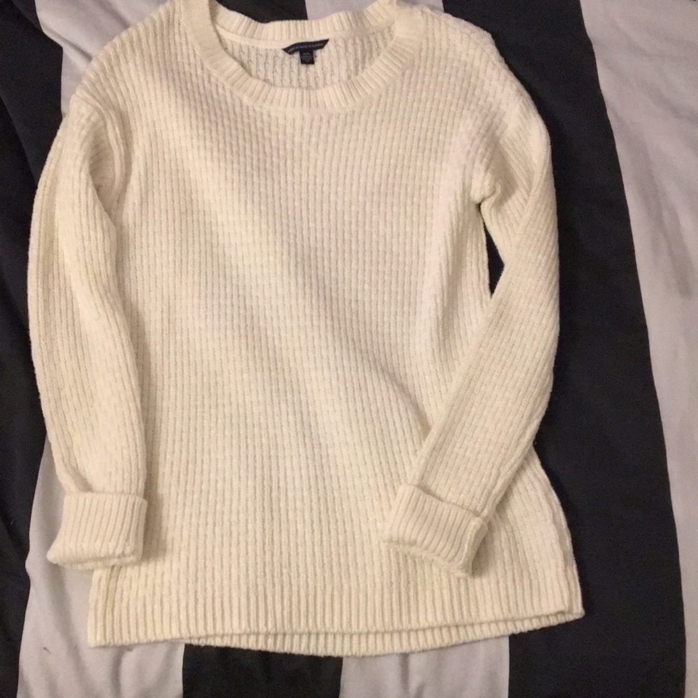 American Eagle sweater